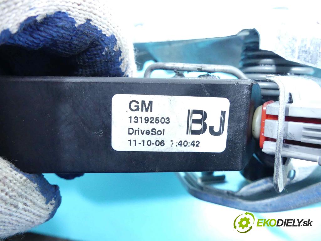 Opel Zafira B 2005-2014 1.7 cdti 125 HP manual 92 kW 1686 cm3 5- pedále 13192503 (Pedále)