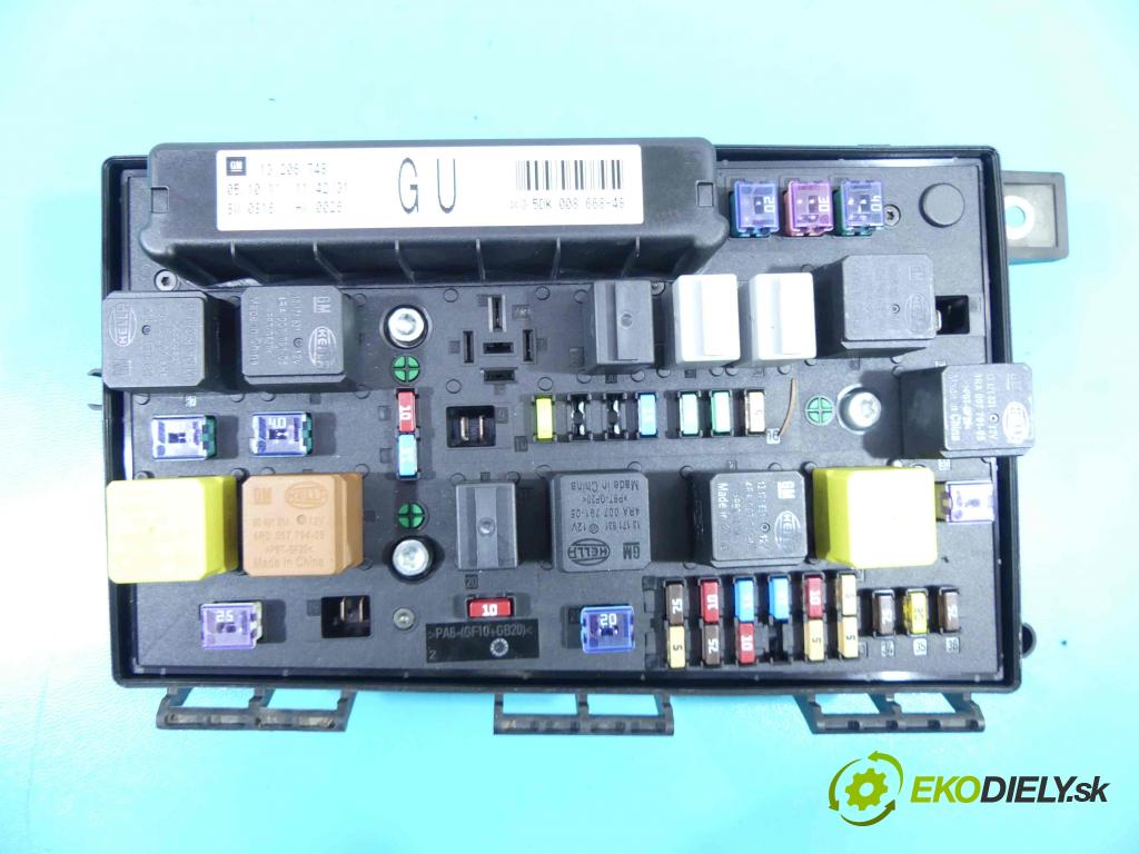 Opel Zafira B 2005-2014 1.7 cdti 125 hp manual 92 kW 1686 cm3 5- skříňka pojistková 13206748 (Pojistkové skříňky)