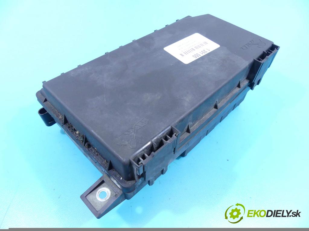 Opel Zafira B 2005-2014 1.7 cdti 125 hp manual 92 kW 1686 cm3 5- skříňka pojistková 13206748 (Pojistkové skříňky)