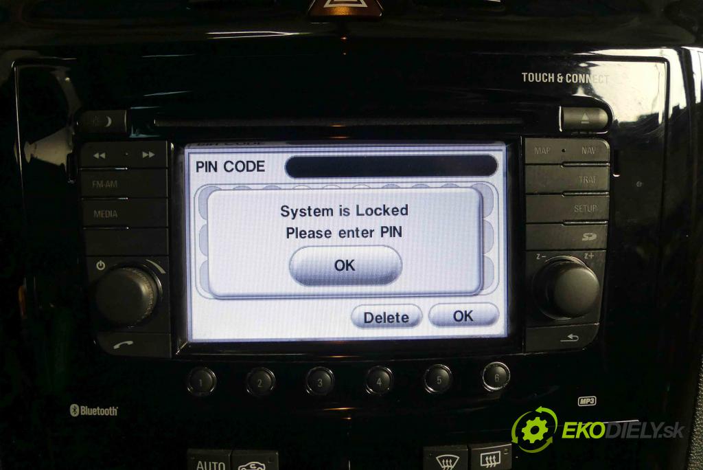 Opel Zafira B 2005-2014 1.7 cdti 125 HP manual 92 kW 1686 cm3 5- Radio originál 13373643