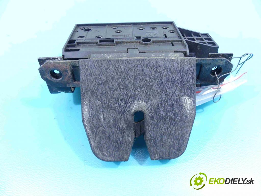 Opel Signum 2.2 dti 125 hp manual 92 kW 2172 cm3 5- zámek kufrových dveří zadní 13185566