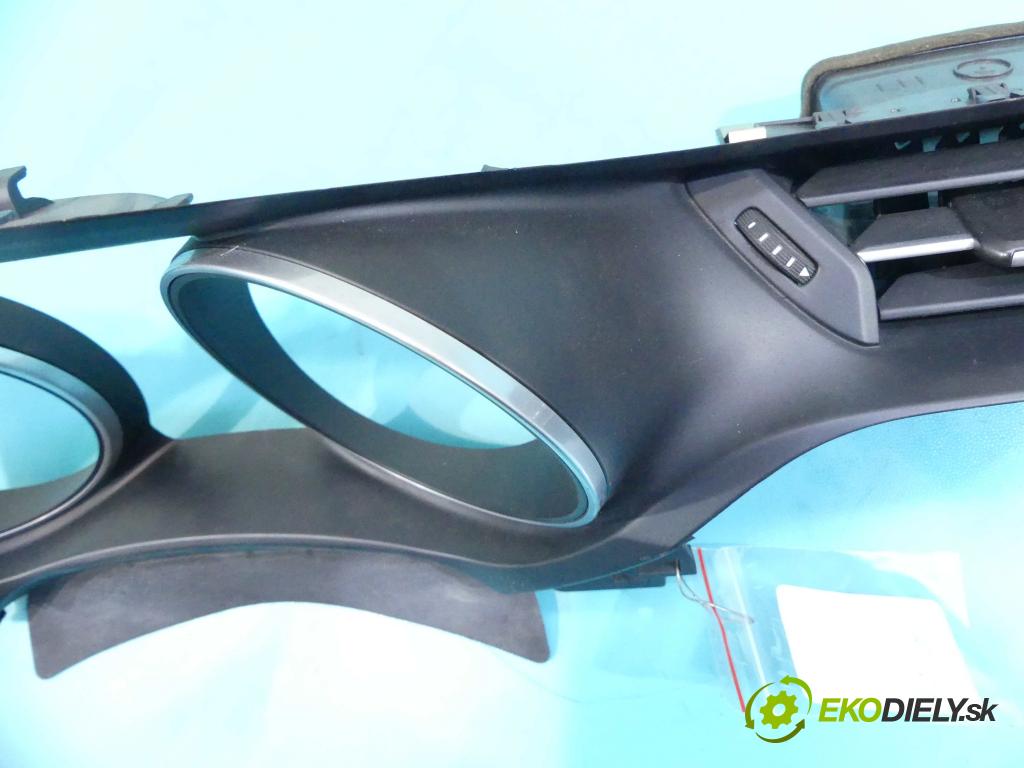 Toyota Avensis III T27 2009-2018 2.0 D4D 143 HP manual 105 kW 1995 cm3 5- Mřížka: kúrenia stredová 55670-06150 (Mriežky kúrenia (fukáre))