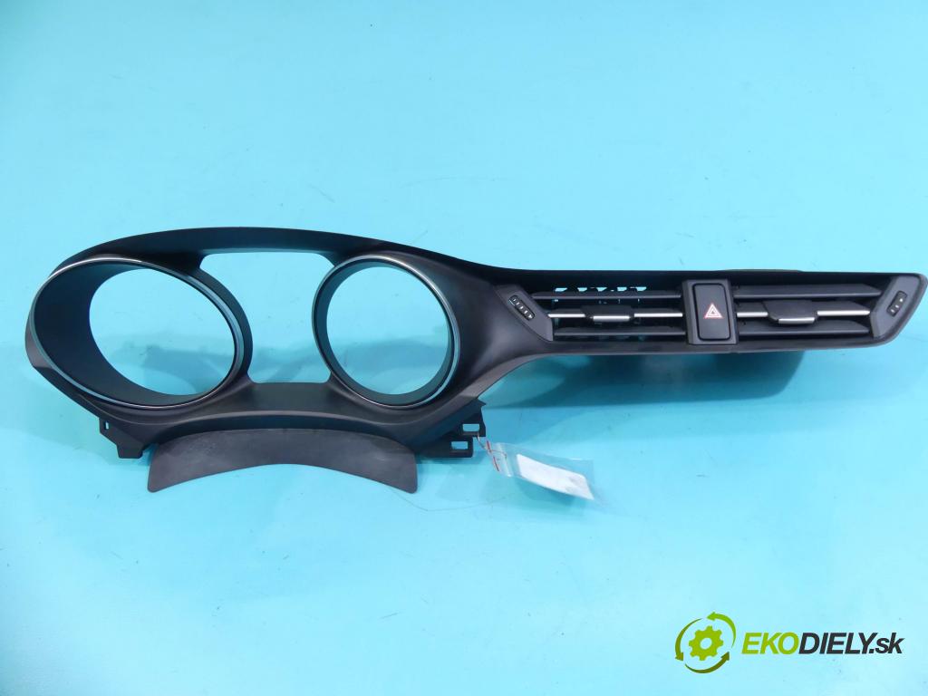 Toyota Avensis III T27 2009-2018 2.0 D4D 143 HP manual 105 kW 1995 cm3 5- Mřížka: kúrenia stredová 55670-06150 (Mriežky kúrenia (fukáre))