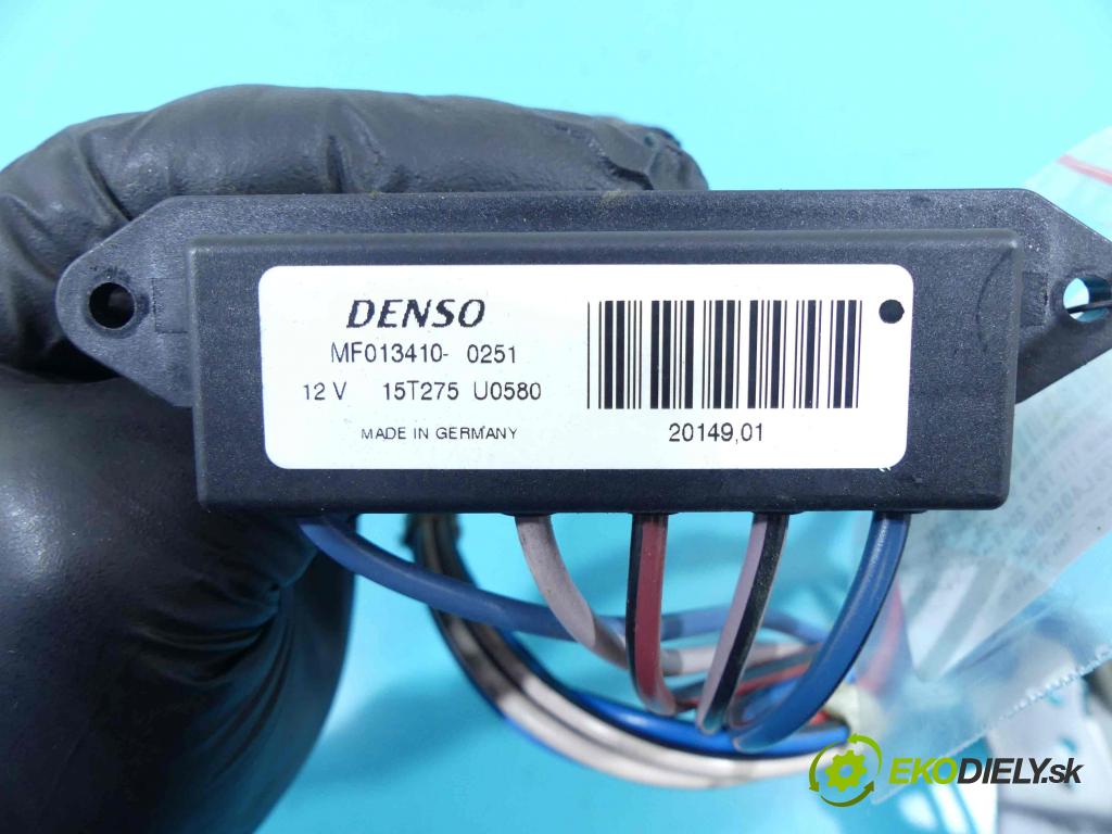 Toyota Avensis III T27 2009-2018 2.0 D4D 143 hp manual 105 kW 1995 cm3 5- radiátor 013410-0251 (Radiátory topení)