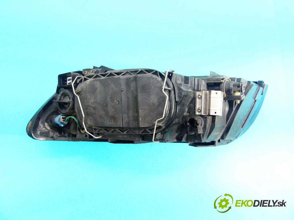 Volvo S40 II 2004-2012 1.6 hdi 109 HP manual 80 kW 1560 cm3 4- Reflektor: pravý  (Pravé)