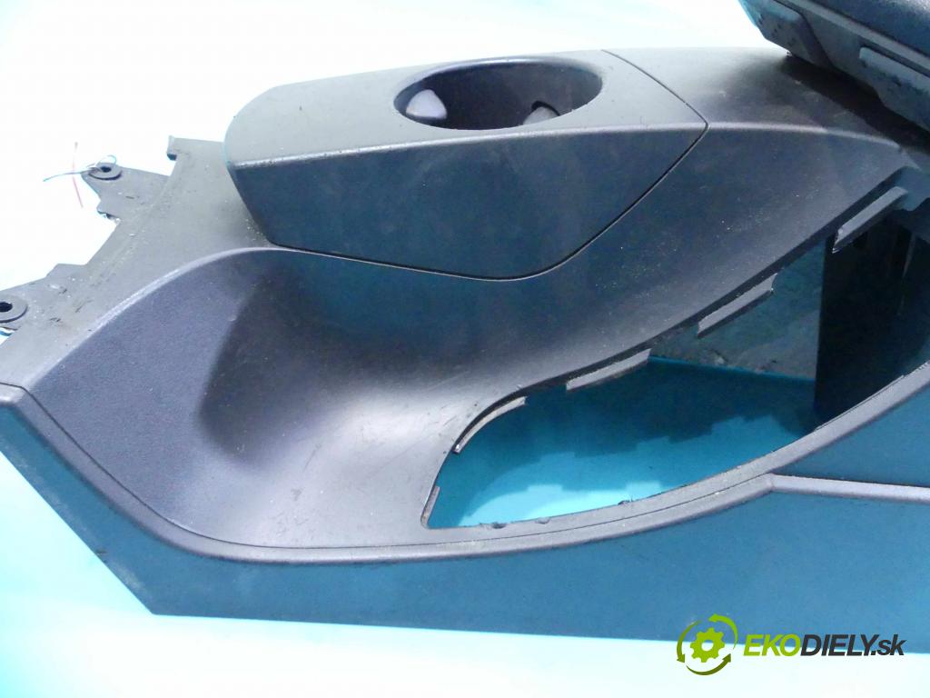 Bmw X3 E83 2003-2010 2.0d 177 HP manual 130 kW 1995 cm3 5- operadlo 3400692 (Lakťové opierky)