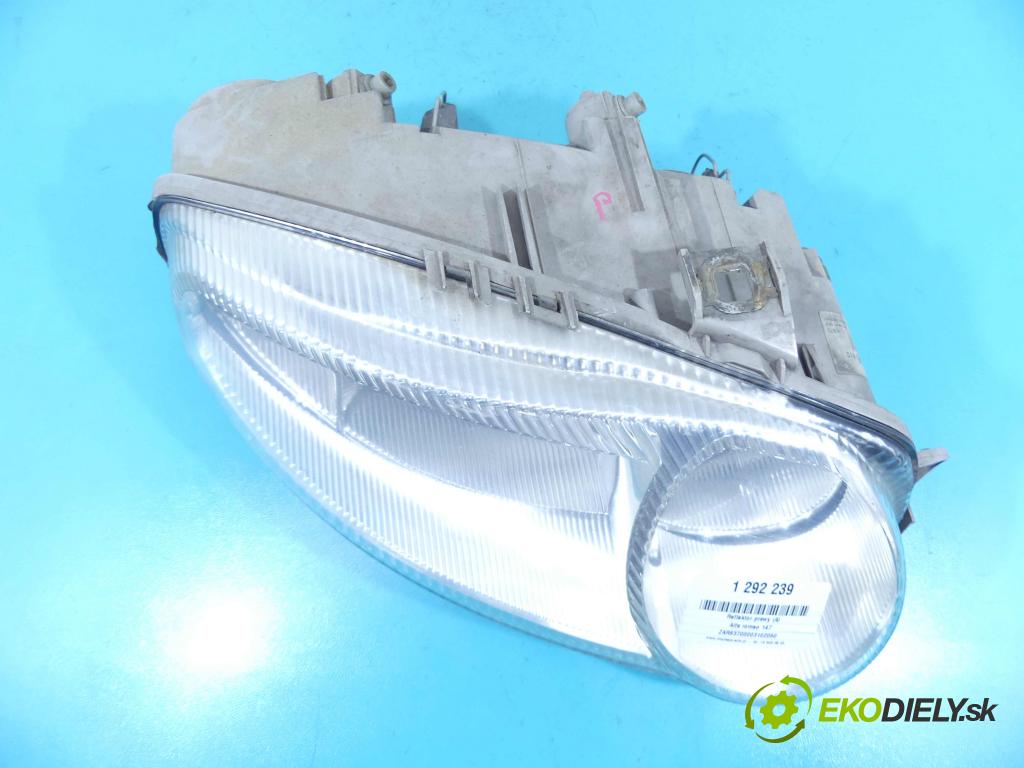 Alfa romeo 147 1.6 16v 105 HP manual 77 kW 1598 cm3 5- Reflektor: pravý 0301186204 (Pravé)