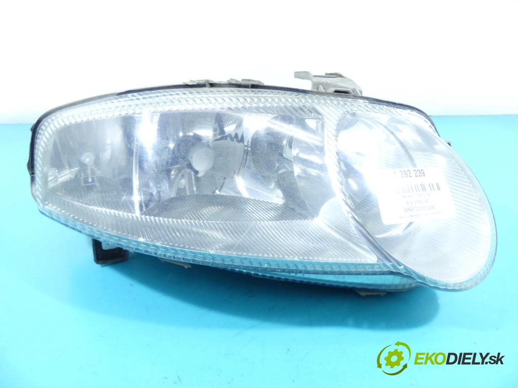 Alfa romeo 147 1.6 16v 105 HP manual 77 kW 1598 cm3 5- Reflektor: pravý 0301186204 (Pravé)