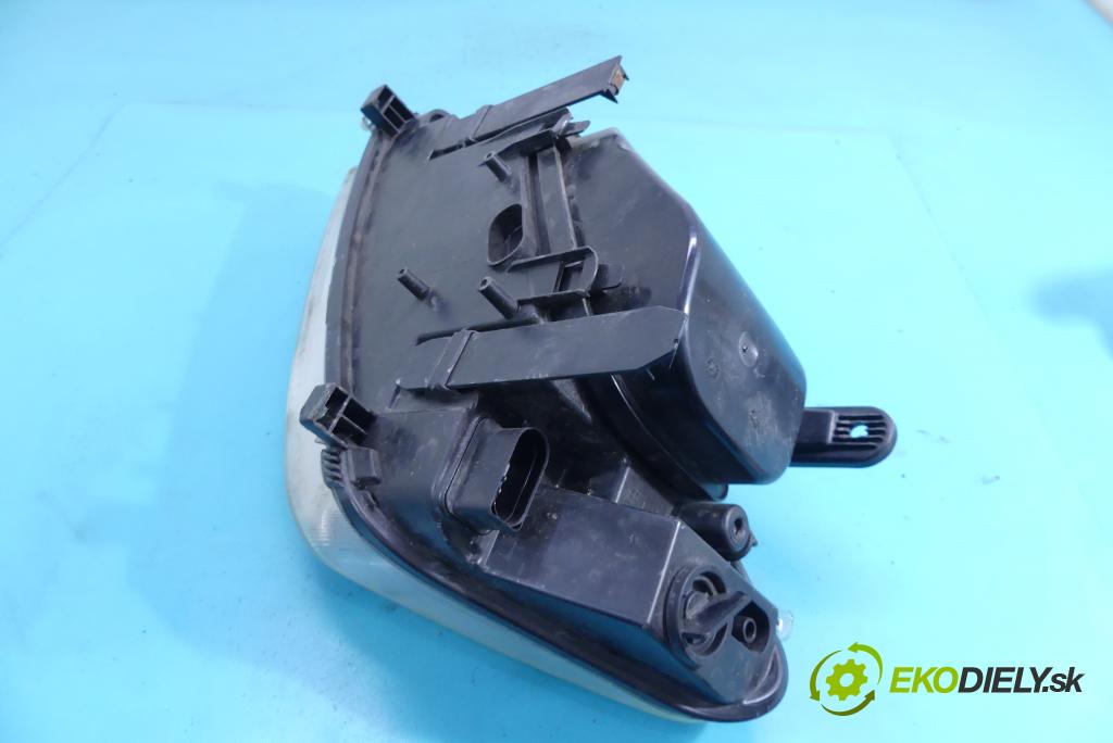 Ford C-Max I 2003-2010 2.0 tdci 136 HP manual 100 kW 1997 cm3 5- Reflektor: pravý 3M51-13005-AH (Pravé)