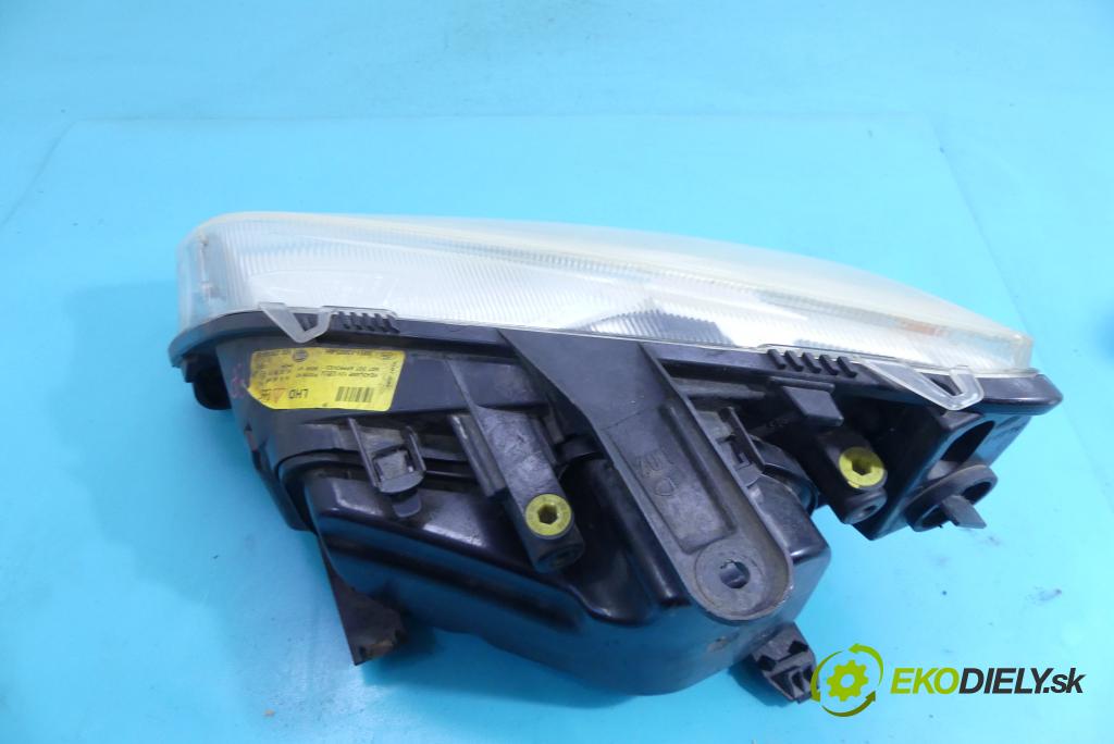 Ford C-Max I 2003-2010 2.0 tdci 136 HP manual 100 kW 1997 cm3 5- Reflektor: pravý 3M51-13005-AH (Pravé)