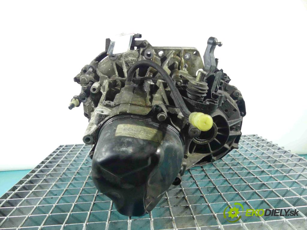 Dacia Duster I 2010-2018 1.6 16v 105 HP manual 77 kW 1598 cm3 5- prevodovka stupeň,rýchlosť manual JR5380