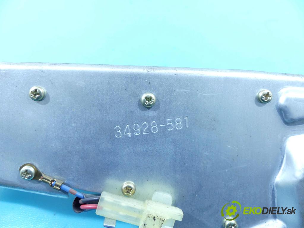 Mazda 323f 1.6 16v 98 HP manual 72 kW 1598 cm3 5- motor stieračov zadné 34928-581