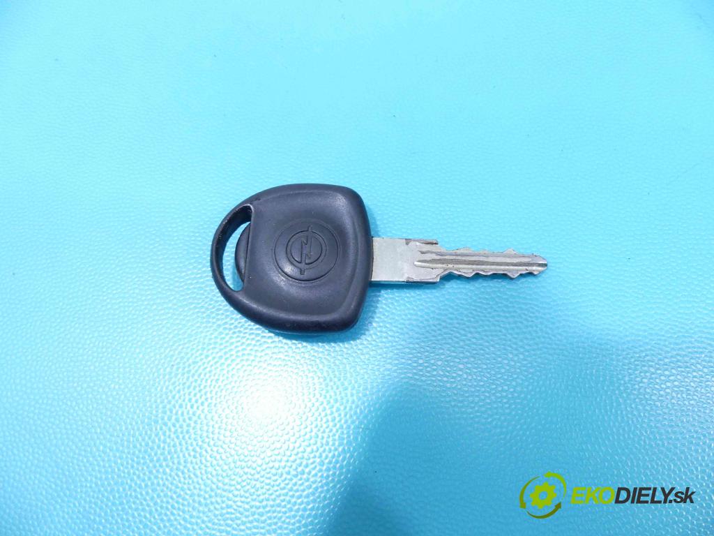 Opel Corsa C 2000-2006 1.0 12v 58 hp manual 43 kW 973 cm3 3- řídící jednotka motoru 0261207960