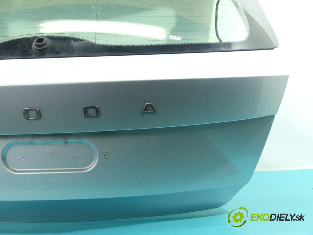 Skoda Fabia III 2014- 1.0 TSI 95 HP manual 70 kW 999 cm3 5- zadna kufor  (Zadné kapoty)