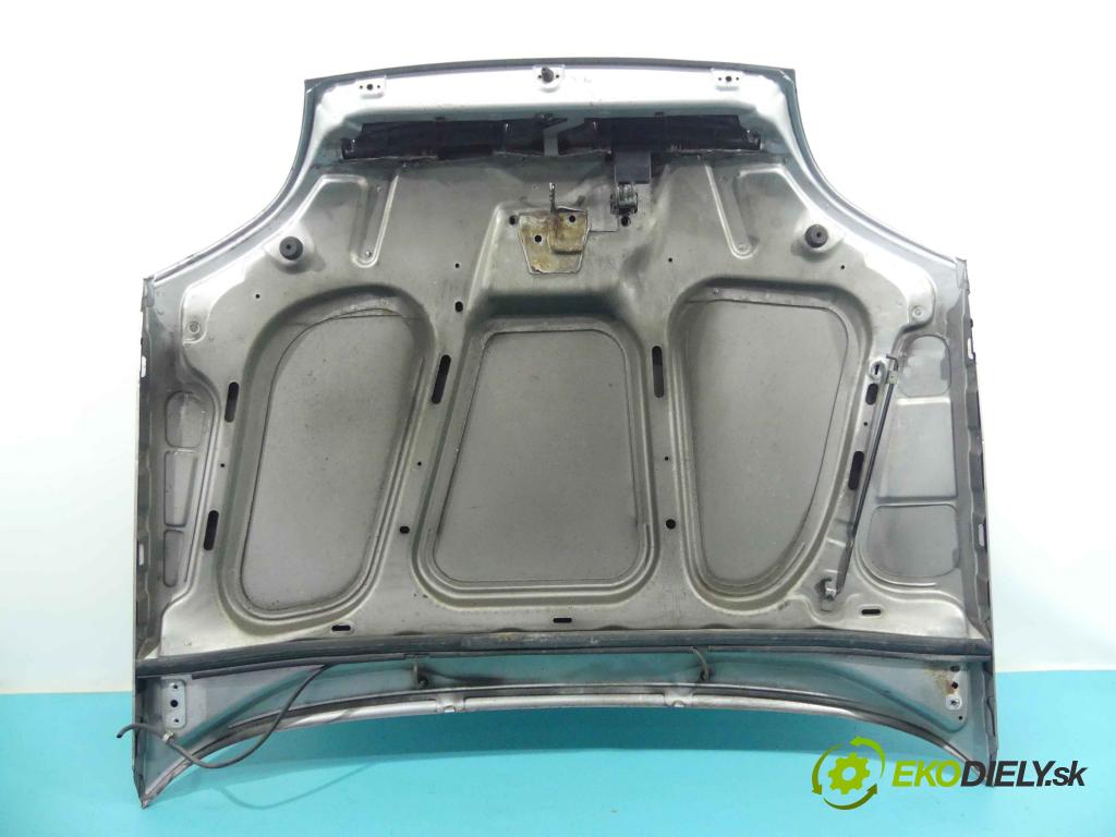 Citroen Saxo 1.1 60 HP manual 44 kW 1124 cm3 5- kapota predná