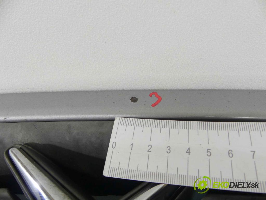 Citroen Saxo 1.1 60 HP manual 44 kW 1124 cm3 5- kapota predná