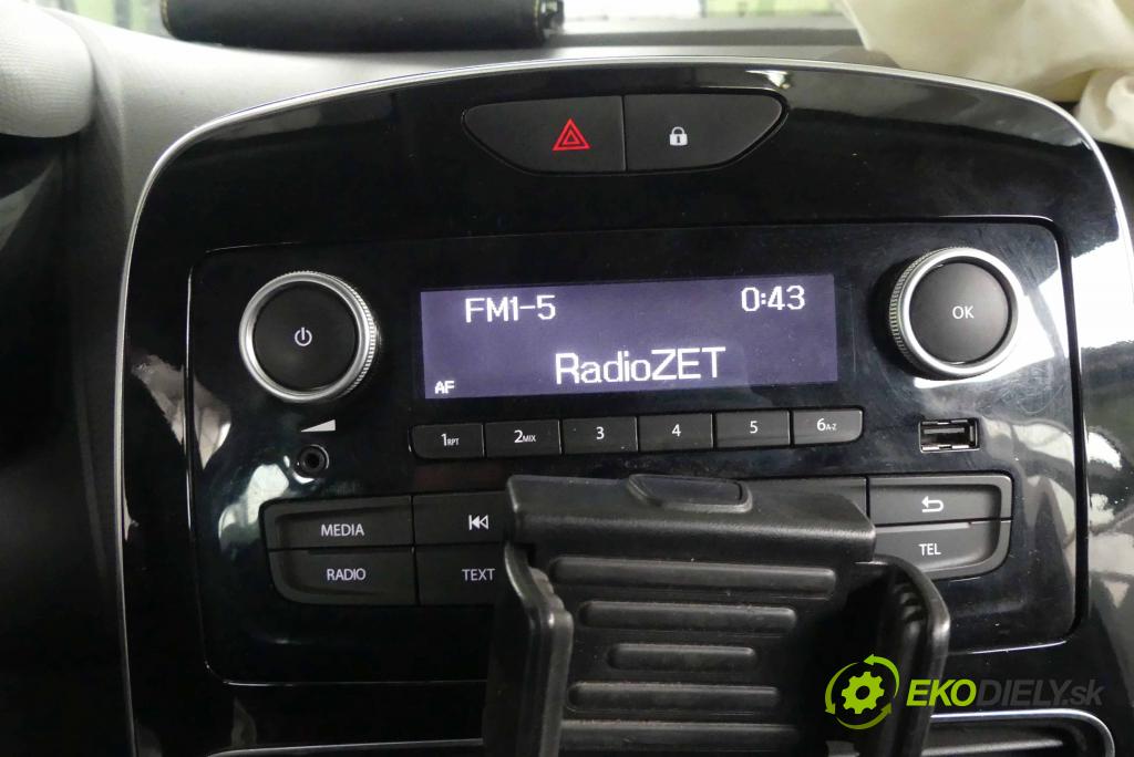 Renault Clio IV 2012-2019 1.5 dci 75 HP manual 55 kW 1461 cm3 5- Radio originál 281158838R