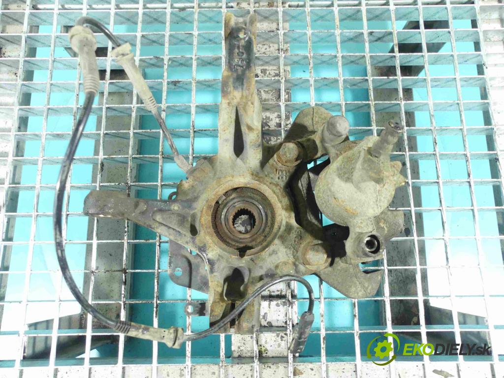 Renault Clio IV 2012-2019 1.5 dci 75 HP manual 55 kW 1461 cm3 5- náboj ľavé  (Náboje)