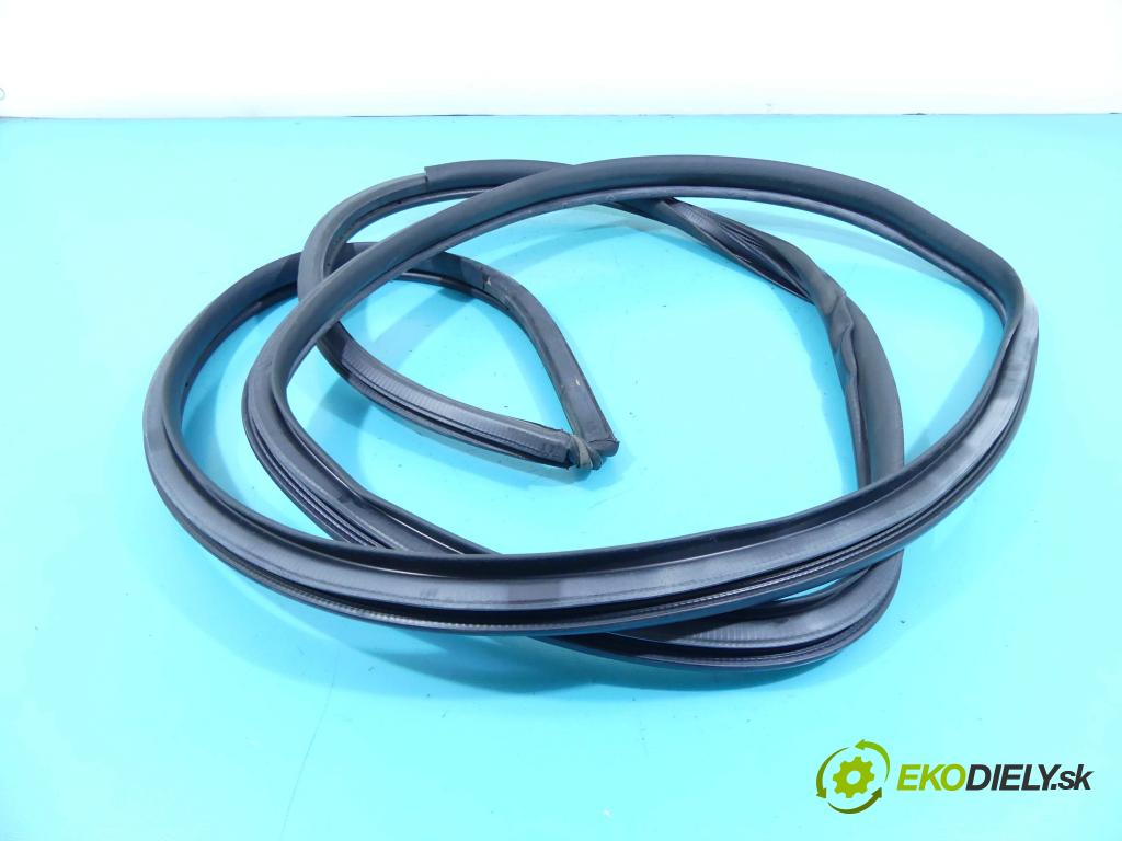 Toyota Avensis III T27 2009-2018 2.0 D4D 143 hp manual 105 kW 1995 cm3 5- Těsnění: dveře zadní levé  (Ostatní)