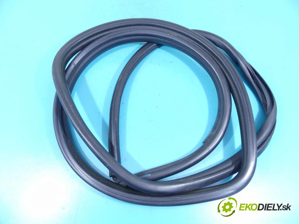 Toyota Avensis III T27 2009-2018 2.0 D4D 143 hp manual 105 kW 1995 cm3 5- Těsnění: dveře zadní pravé  (Ostatní)