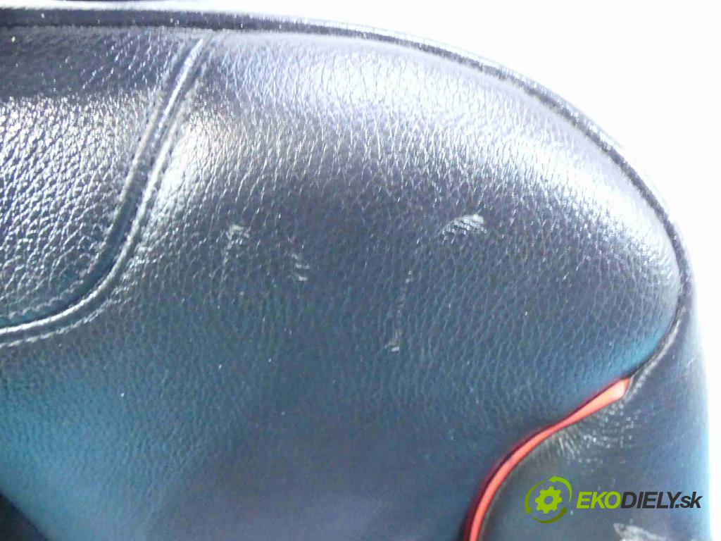 Bmw 1 F20 2011-2019 1.6 T 170 HP automatic 125 kW 1598 cm3 5- Sedačka ľavý  (Sedačky, sedadlá)