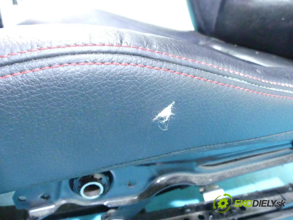 Bmw 1 F20 2011-2019 1.6 T 170 HP automatic 125 kW 1598 cm3 5- Sedačka pravý  (Sedačky, sedadlá)