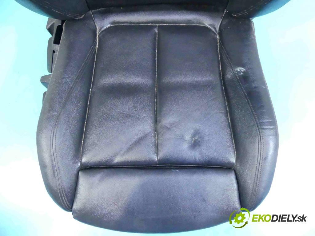 Bmw 1 F20 2011-2019 1.6 T 170 HP automatic 125 kW 1598 cm3 5- Sedačka pravý  (Sedačky, sedadlá)