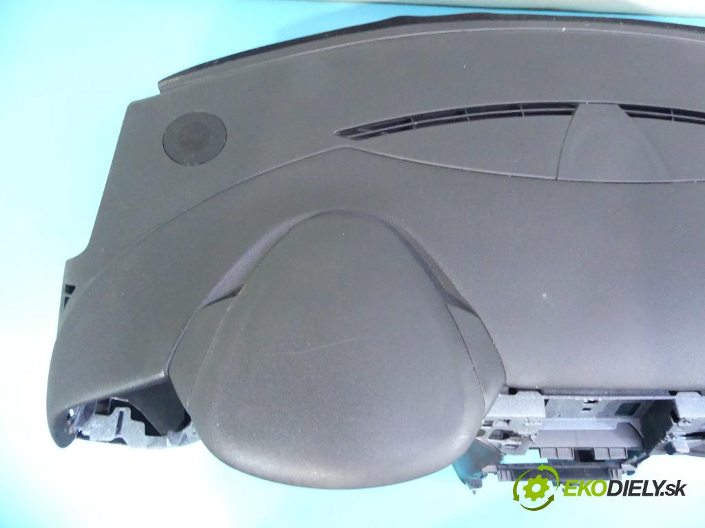 Citroen C3 II 2009-2016 1.4 hdi 68 HP manual 50 kW 1398 cm3 5- kokpit,pristrojová doska rozdeľovacia