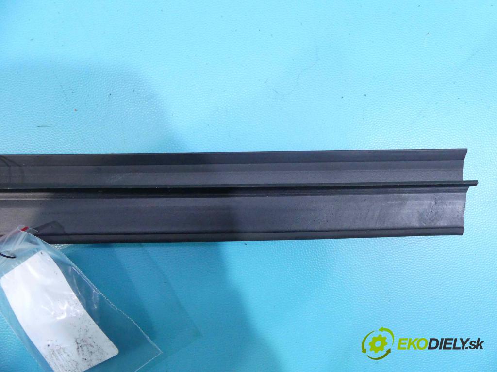 Suzuki SX4 S-Cross 2013-2021 1.4 T 140 hp manual 103 kW 1373 cm3 5- Těsnění: dveře zadní pravé  (Ostatní)