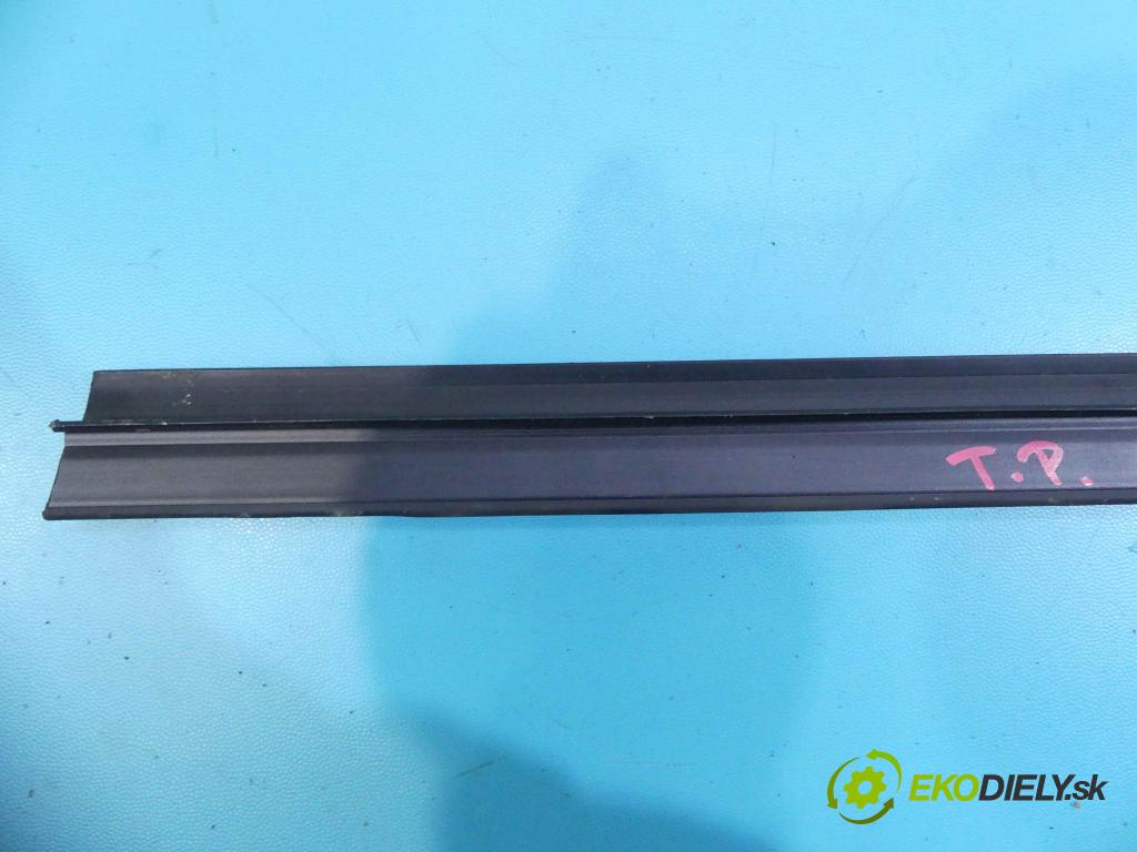 Suzuki SX4 S-Cross 2013-2021 1.4 T 140 hp manual 103 kW 1373 cm3 5- Těsnění: dveře zadní pravé  (Ostatní)