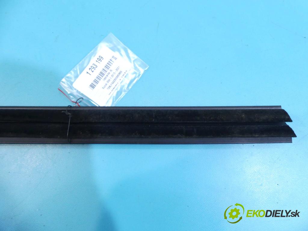 Suzuki SX4 S-Cross 2013-2021 1.4 T 140 hp manual 103 kW 1373 cm3 5- Těsnění: dveře zadní pravé  (Ostatní)