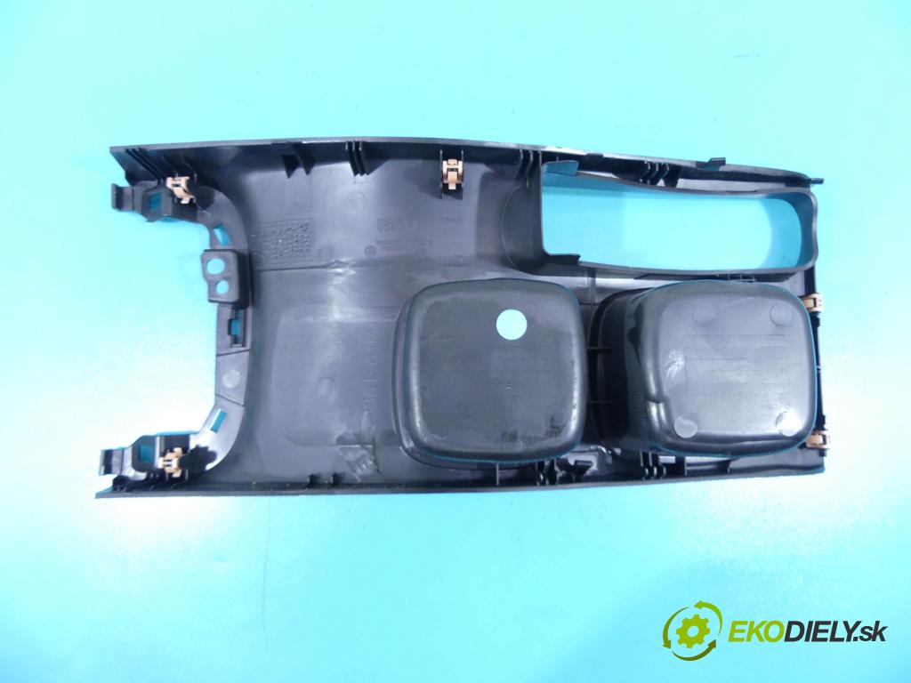 Suzuki SX4 S-Cross 2013-2021 1.4 T 140 HP manual 103 kW 1373 cm3 5- Rukojeť: na nápoje: 2464498 (Úchyty, držiaky na nápoje)