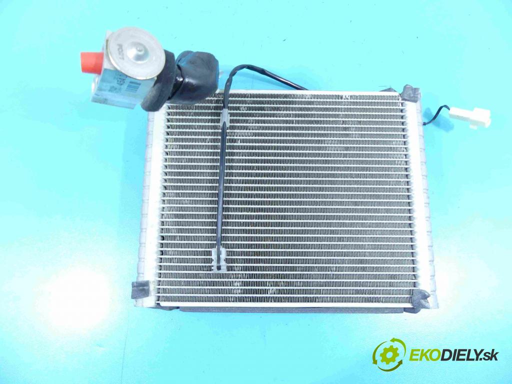 Suzuki SX4 S-Cross 2013-2021 1.4 T 140 hp manual 103 kW 1373 cm3 5- radiátor 7500-4540 (Radiátory topení)