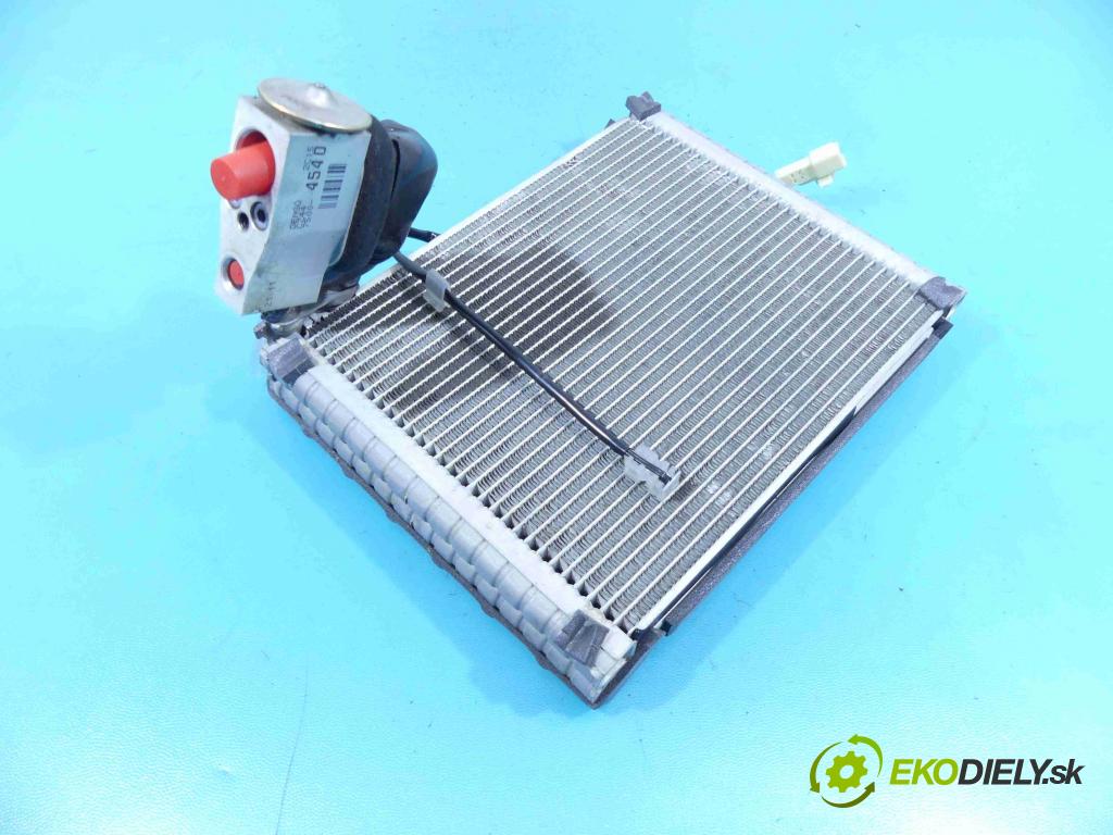 Suzuki SX4 S-Cross 2013-2021 1.4 T 140 hp manual 103 kW 1373 cm3 5- radiátor 7500-4540 (Radiátory topení)