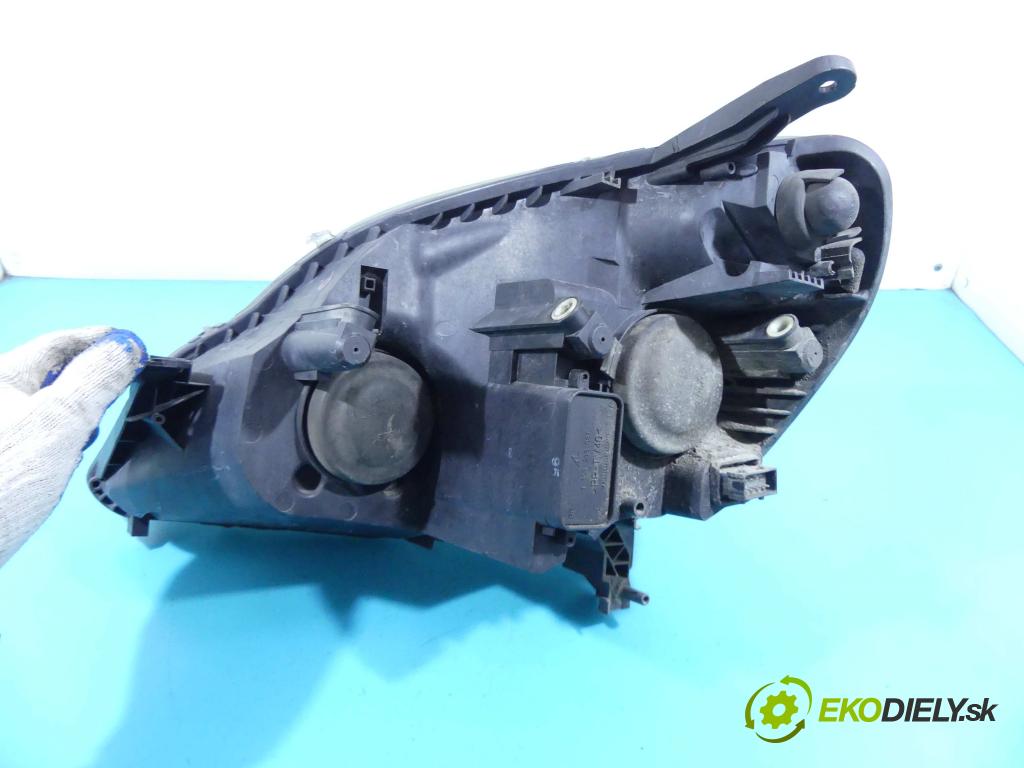 Opel Zafira B 2005-2014 1.7 cdti 110 HP manual 81 kW 1686 cm3 5- Reflektor: pravý 13260845RH (Pravé)