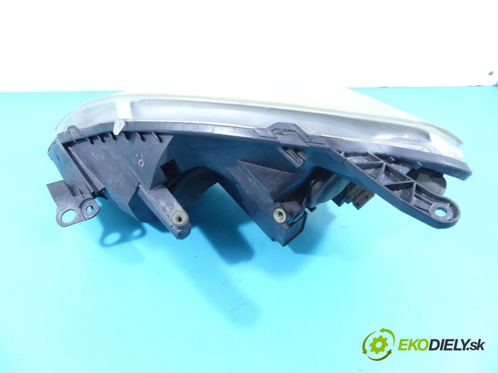 Opel Zafira B 2005-2014 1.7 cdti 110 HP manual 81 kW 1686 cm3 5- Reflektor: pravý 13260845RH (Pravé)