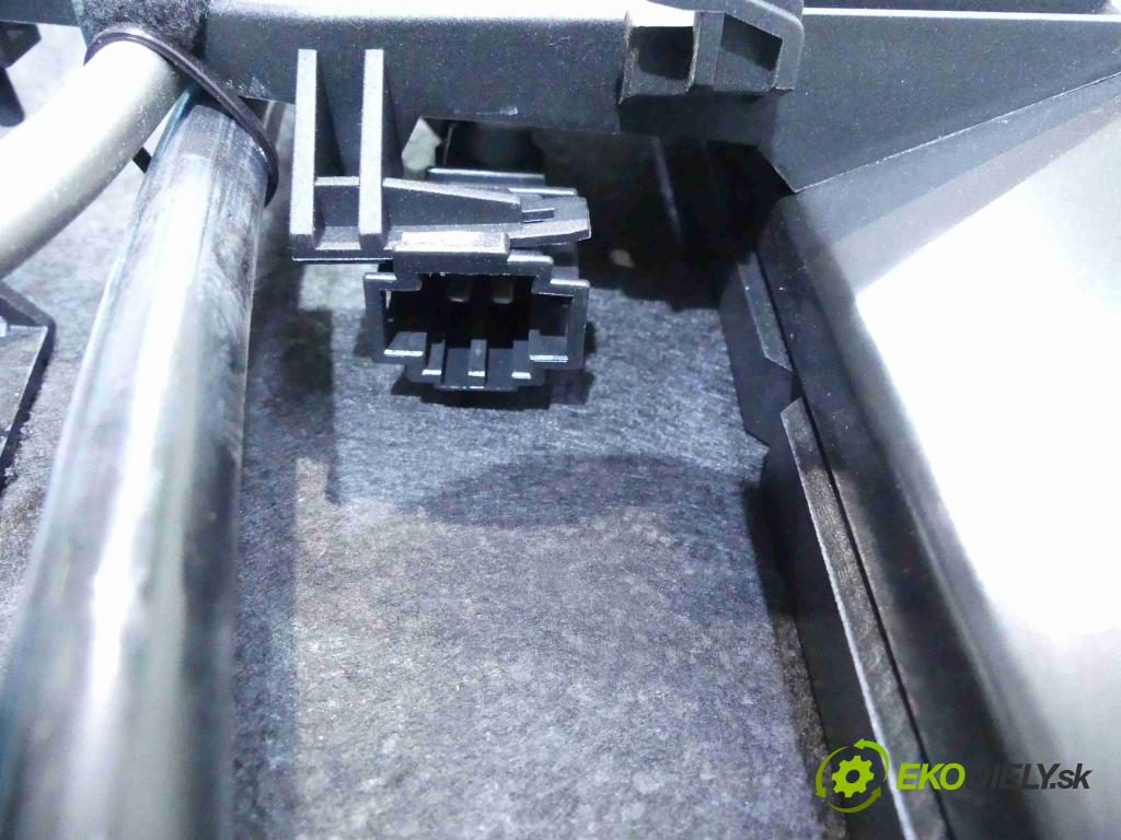 Vw Passat B7 2010-2014 2.0 tdi 177 HP automatic 130 kW 1968 cm3 4- roleta 3C5863413AQ (Rolety kufra)