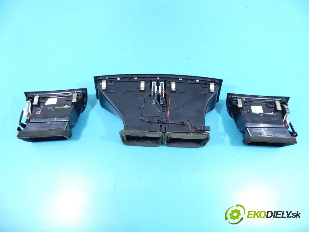 Skoda Superb II 2008-2015 2.0 tdi 170 HP manual 125 kW 1968 cm3 5- Mřížka: kúrenia stredová 3T0819701 (Mriežky kúrenia (fukáre))