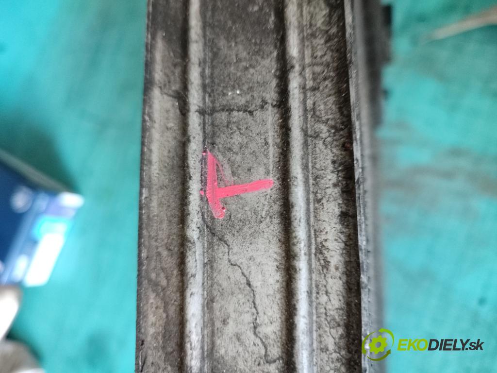 Vw Touareg I 2002-2010 3.0 tdi 224 hp automatic 165 kW 2967 cm3 5- Intercooler 7L6145804 (Chladiče nasávaného vzduchu (intercoolery))