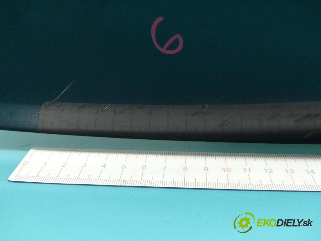 Vw Touareg I 2002-2010 3.0 tdi 224 hp automatic 165 kW 2967 cm3 5- zadní kufrové dveře  (Zadní kapoty)