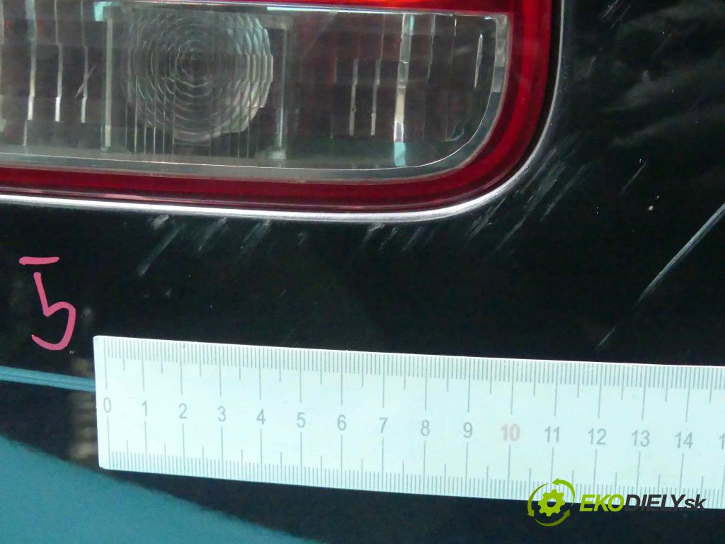 Vw Touareg I 2002-2010 3.0 tdi 224 hp automatic 165 kW 2967 cm3 5- zadní kufrové dveře  (Zadní kapoty)