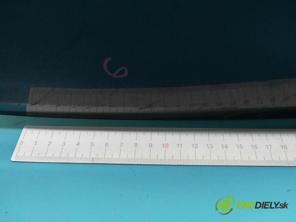 Vw Touareg I 2002-2010 3.0 tdi 224 hp automatic 165 kW 2967 cm3 5- zadní kufrové dveře  (Zadní kapoty)