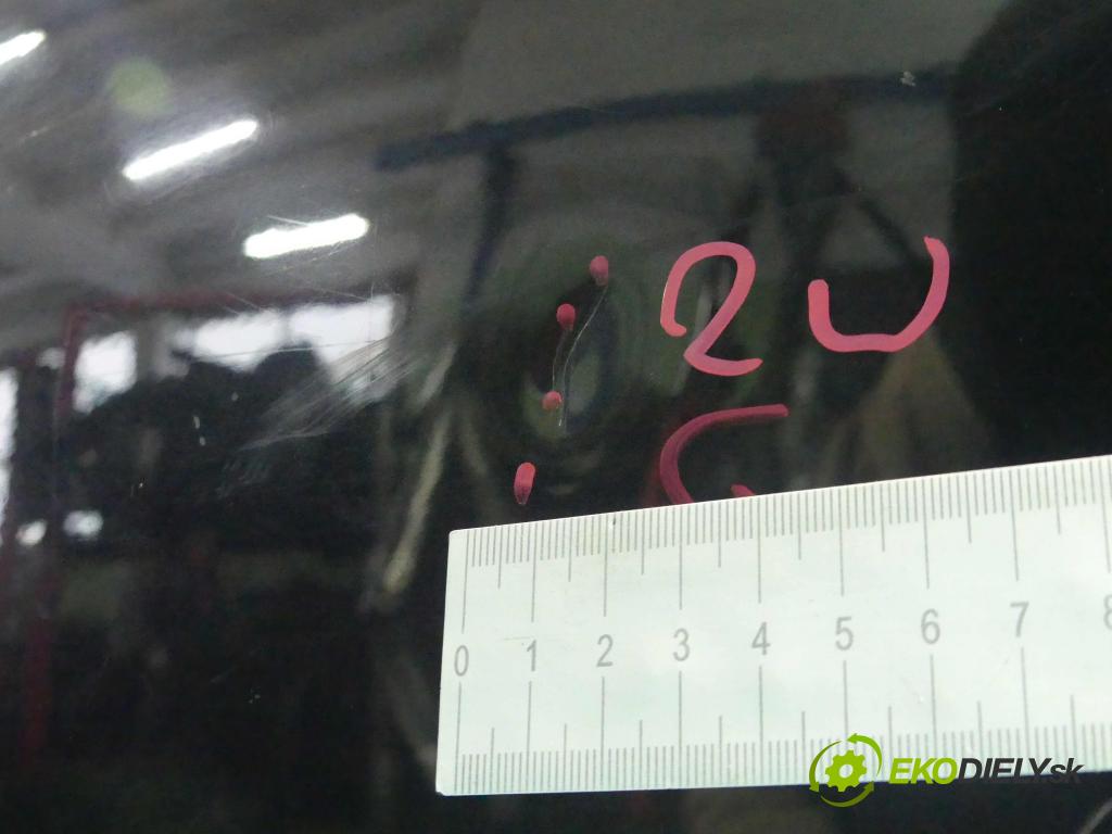 Vw Touareg I 2002-2010 3.0 tdi 224 hp automatic 165 kW 2967 cm3 5- zadní kufrové dveře  (Zadní kapoty)