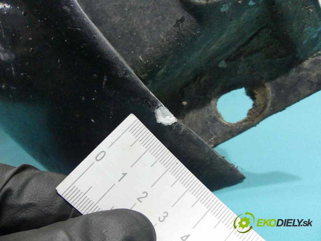 Vw Touareg I 2002-2010 3.0 tdi 224 hp automatic 165 kW 2967 cm3 5- blatnik přední levý