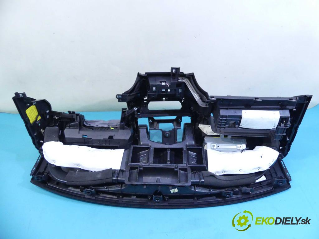 Hyundai I30 I 2007-2012 1.6 crdi 116 HP manual 85 kW 1582 cm3 5- kokpit,pristrojová doska rozdeľovacia