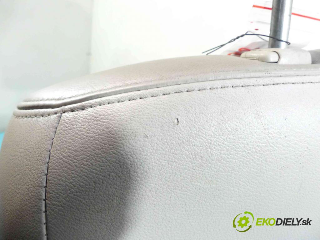 Mitsubishi Outlander II 2006-2013 2.0 DI-D 140 HP manual 103 kW 1968 cm3 5- Sedačka pravý  (Sedačky, sedadlá)