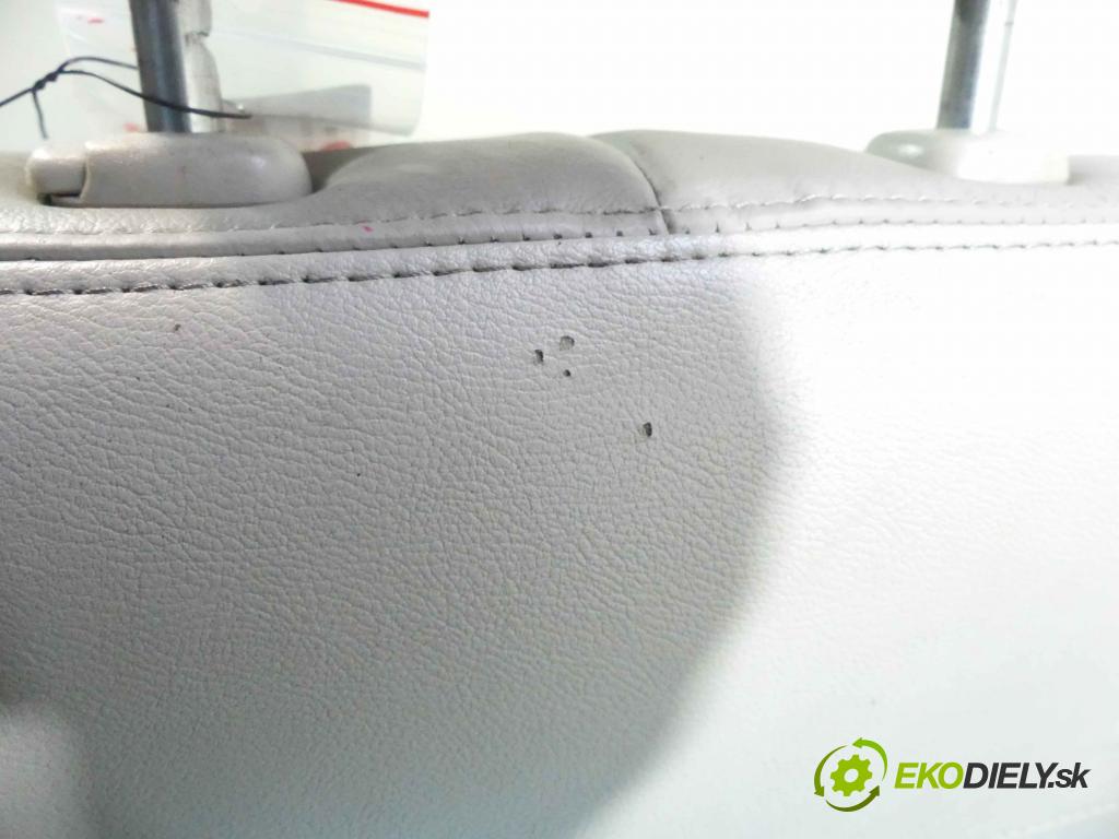 Mitsubishi Outlander II 2006-2013 2.0 DI-D 140 HP manual 103 kW 1968 cm3 5- Sedačka pravý  (Sedačky, sedadlá)