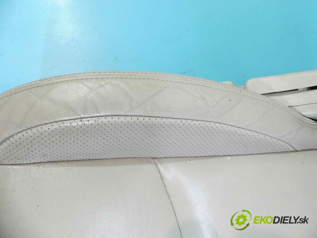 Mitsubishi Outlander II 2006-2013 2.0 DI-D 140 HP manual 103 kW 1968 cm3 5- Sedačka pravý  (Sedačky, sedadlá)