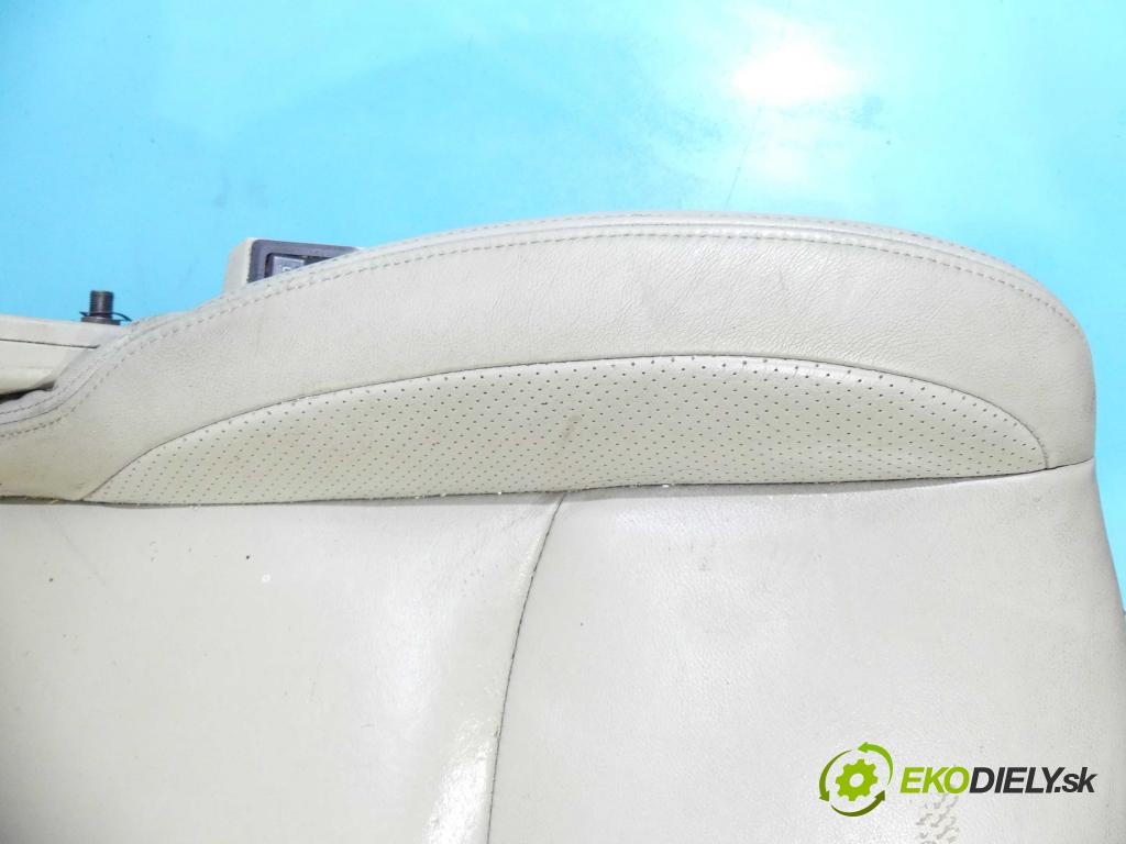 Mitsubishi Outlander II 2006-2013 2.0 DI-D 140 HP manual 103 kW 1968 cm3 5- Sedačka pravý  (Sedačky, sedadlá)