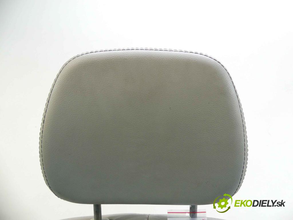 Mitsubishi Outlander II 2006-2013 2.0 DI-D 140 HP manual 103 kW 1968 cm3 5- Sedačka pravý  (Sedačky, sedadlá)